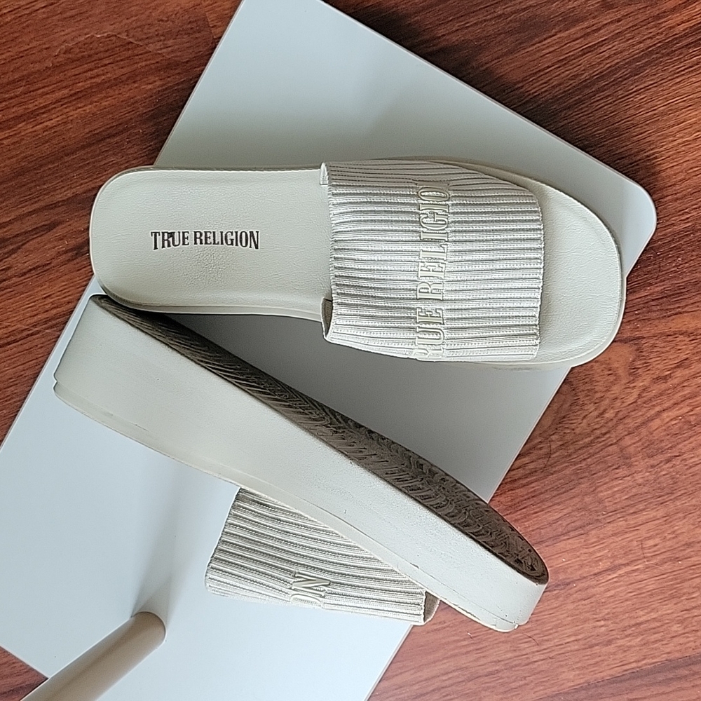 True Religion Platform Slide Sandals Jann Camel size 8.5